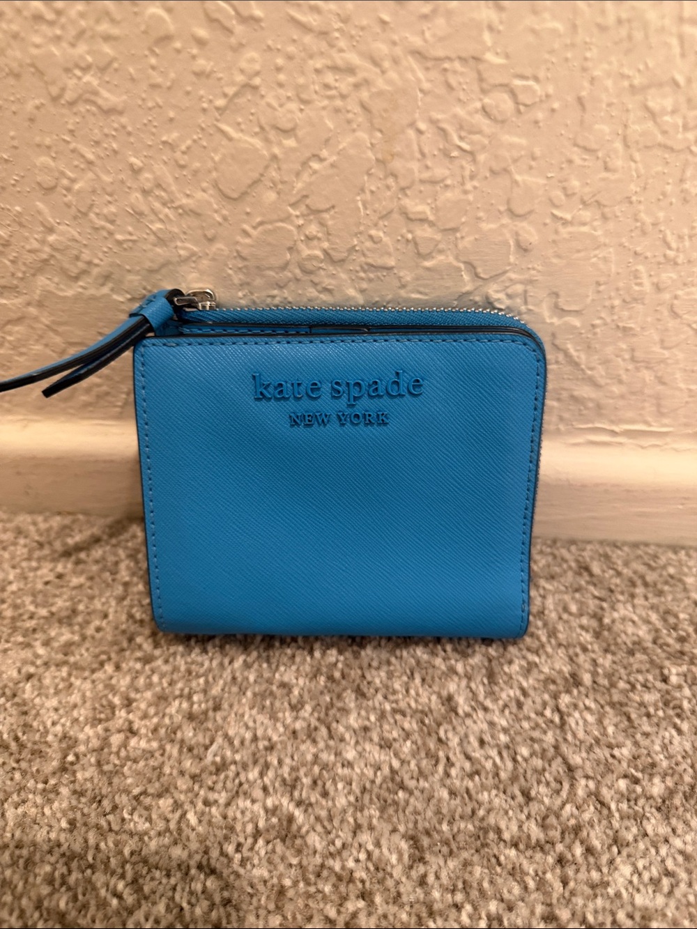 kate spade bright blue zip-around small wallet